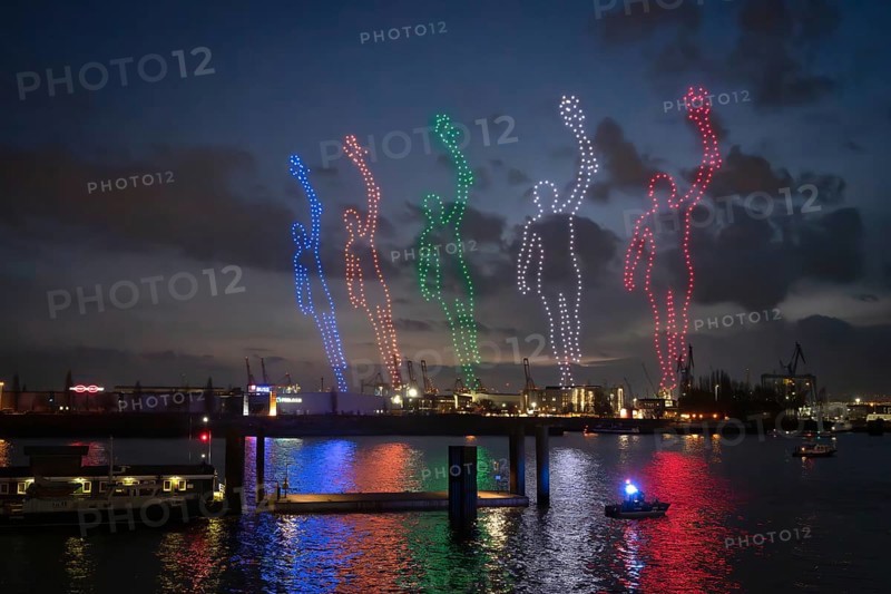 Drone light show over the Elbe as part of the Hamburg Olympic bid on 26.02.2026, Landungsbrücken, Hamburg, Germany
