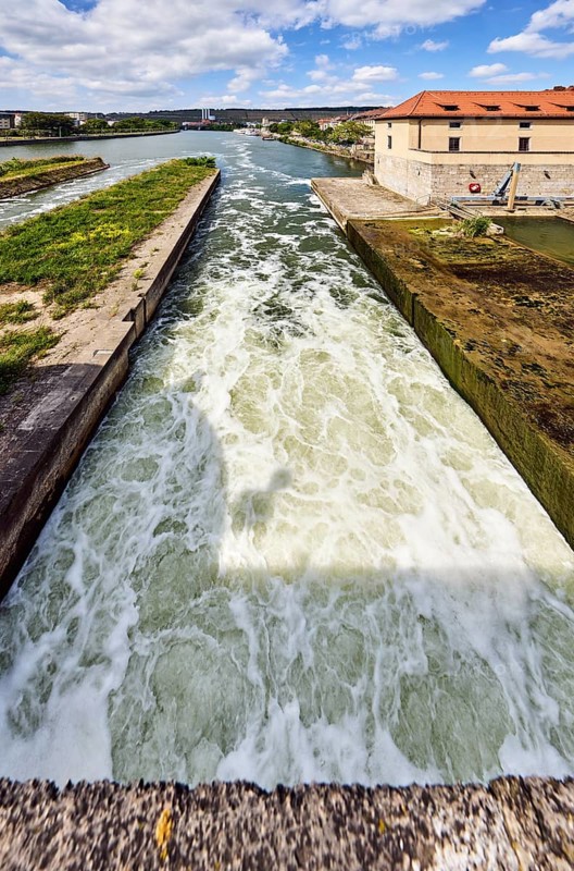 River Main, barrage, general architecture, hilly landscape, forest, total blue sky, cumulus clouds, Würzburg, Lower Franconia, district-free city, Bavaria, Germany