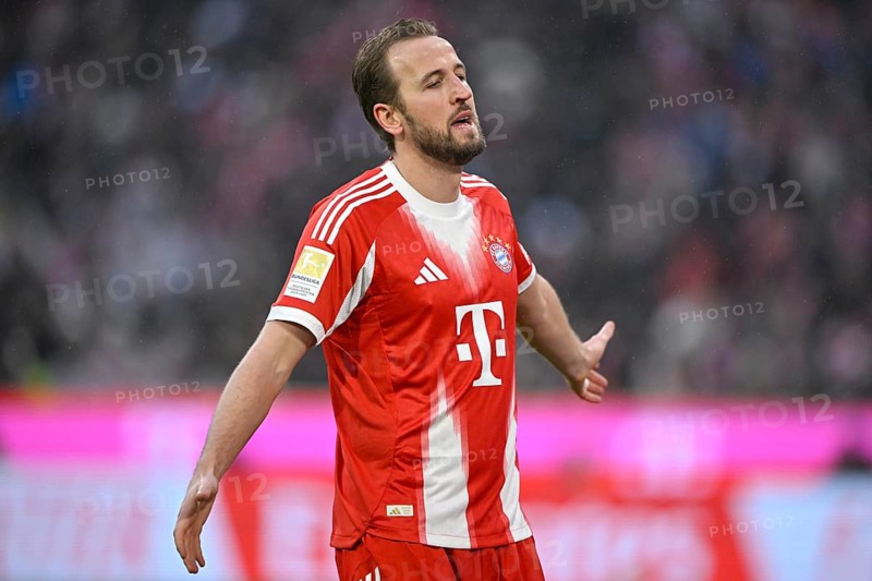 Harry Kane FC Bayern Munich FCB (09) disappointed gesture gesture rain, Football Bundesliga, Allianz Arena, Munich, Bavaria, Germany
