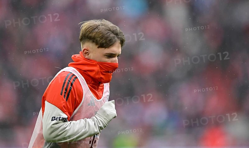 Warm-up Training Lennart Karl Bayern Munich FCB (42) portrait Rain, Football Bundesliga, Allianz Arena, Munich, Bavaria, Germany