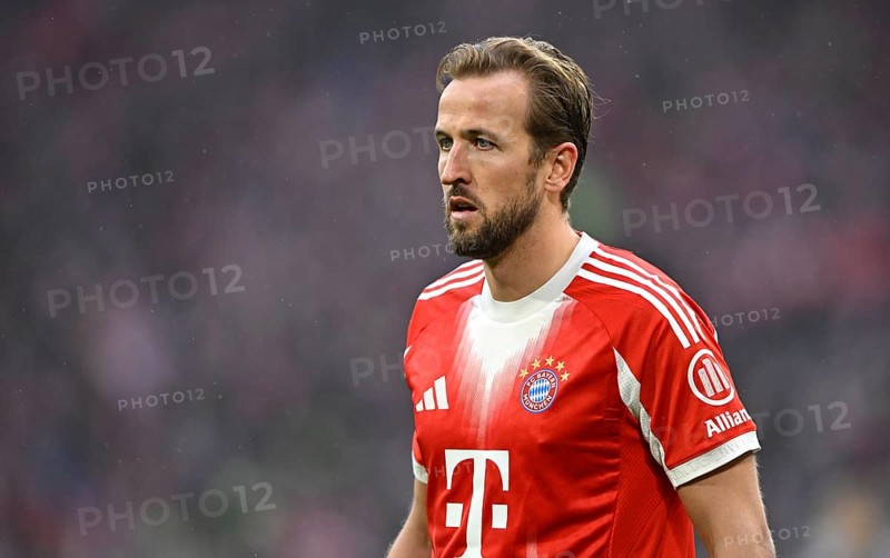 Harry Kane FC Bayern Munich FCB (09) portrait Rain, Football Bundesliga, Allianz Arena, Munich, Bavaria, Germany