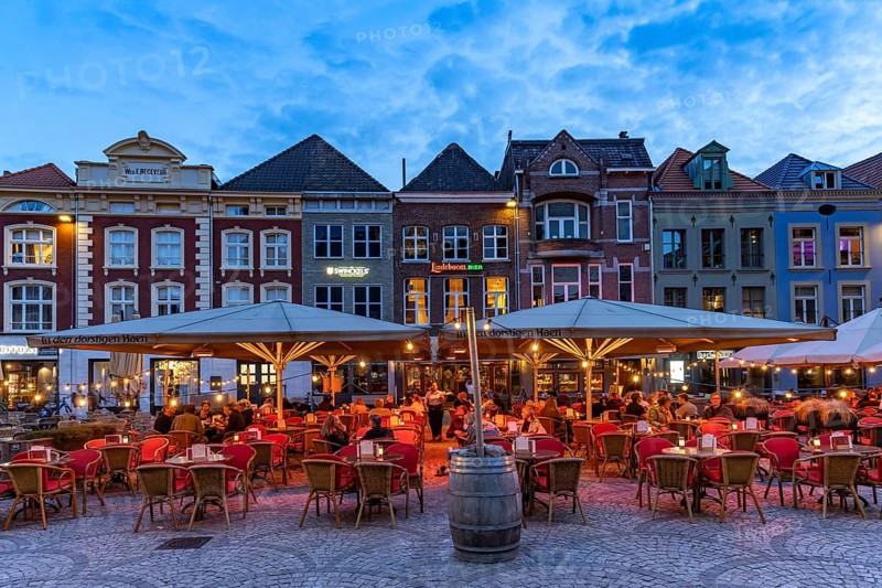 Restaurant on the market at dusk, Venlo, the Netherlands