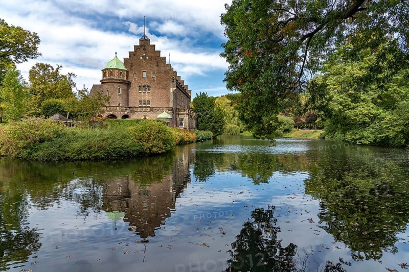 Das Wasserschloss Haus Wittringen in Gladbeck, Ruhr area, North Rhine-Westphalia, Germany