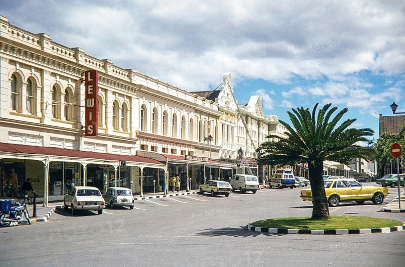 High Street, now known as Upperton, Grahamstown now Makhanda, Eastern Cape province, South Africa, Africa 1979 - Lewis department store prominent