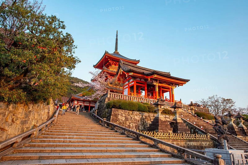 Stairs to Nishimon Gate and Sanjunoto Pagoda, Kiyomizu-dera Temple, in the evening light, Buddhist temple complex, Higashiyama, Kyoto