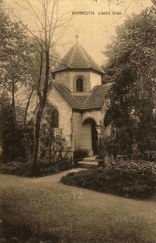 Historical postcard around 1910, Bayreuth, grave of Liszt, Upper Franconia, Bavaria, Germany, digital reproduction of a historical postcard, public domain, from that time, exact date unknown