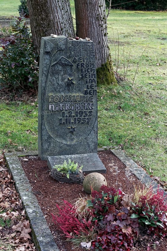 Grave of noble prostitute Rosemarie Nitribitt, Nordfriedhof Düsseldorf, North Rhine-Westphalia, Germany