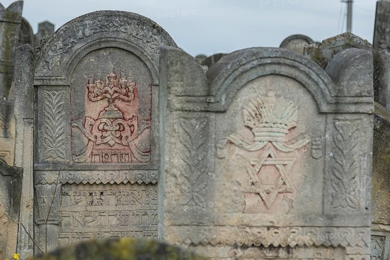 Coloured relief of a five-armed candleholder on a tombstone, Jewish cemetery, since 1866, Czernowicz, Bukovina, Ukraine