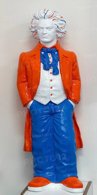 Beethoven figure in the colors blue, orange and white, the colors of the Deutsches Museum Bonn in the same, Bonn, North Rhine-Westphalia, Germany