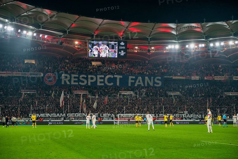 Transparent Banner RESPECT FANS Cannstatt Curve, MHPArena, MHP Arena Stuttgart, Baden-Württemberg, Germany