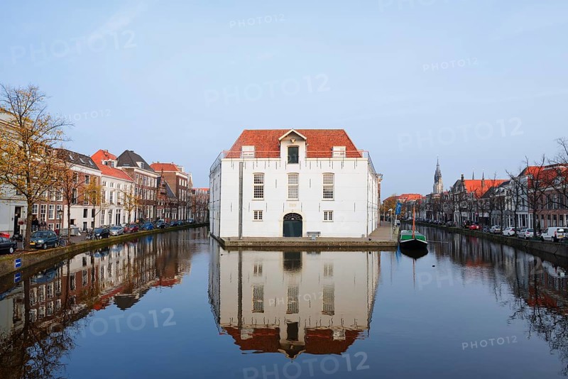 Voldersgracht with houses and the former Army Museum, Koninklijk Nederlands Legermuseum, Delft, South Holland, Netherlands