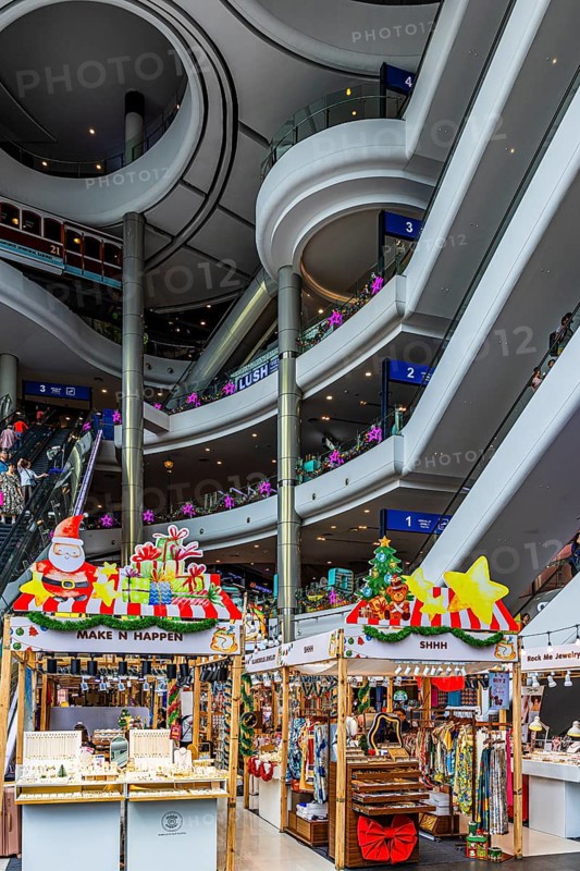 Themed shopping mall, luxury stores, Terminal 21, Bangkok, Thailand's metropolis, Thailand