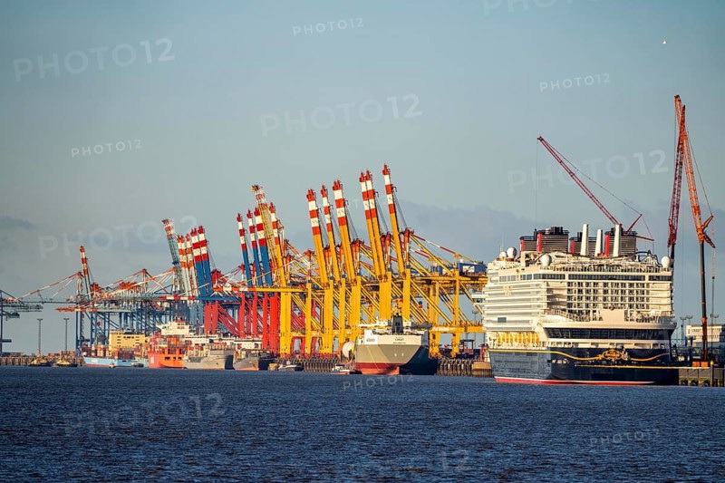 Disney Adventure cruise ship at Bremerhaven Cruise Port, MSC and Eurogate container terminal at Bremerhaven seaport, Eurogate container terminal with almost 50 container bridges, cranes, over a length of over 4 km at the mouth of the Weser, Bremerhaven, Bremen, Germany