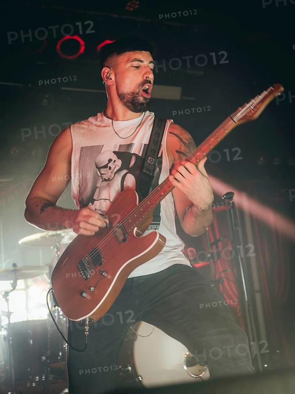 Guitarist Ramin Tehrani from Engst live on 10-year anniversary tour tour at Berlin's Astra Kulturhaus on 20.12.2025
