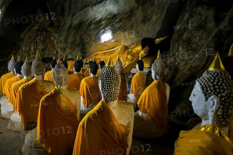 Cave with Buddha Statues, Tham Phra Non, Reclining Buddha Cave, Wat Ao Noi, Prachuap Khiri Khan, Prachuap Khiri Khan Province, Central Thailand, Thailand