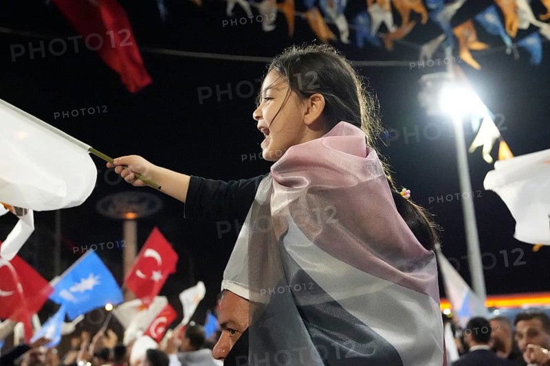 Gaziantep, Türkiye – May 28, 2023. Supporters of President Recep Tayyip Erdogan celebrate in the streets after his victory in the presidential election against rival Kemal Kiliçdaroglu. Erdogan received 52.18% of the vote in the runoff, securing his third presidential term, Gaziantep, Gaziantep, Türkiye