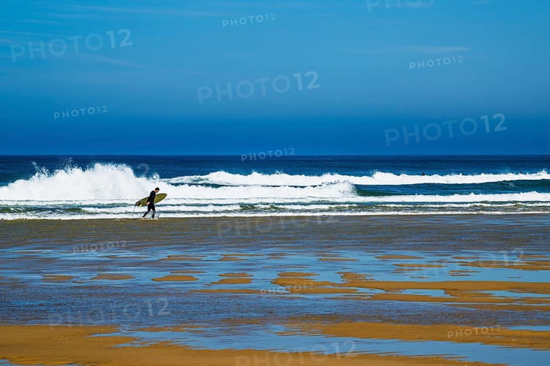 Surfer on Contis beach, Saint Julien en Born, Saint-Julien-en-Born, Landes, France