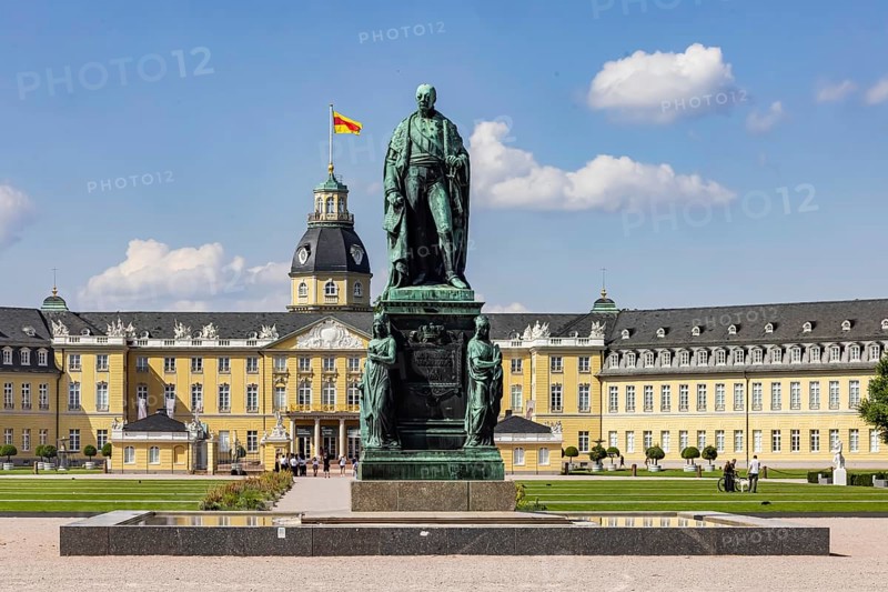 Grand Duke Karl Friedrich Monument. Karlsruhe Palace, former residence of the Margraves and Grand Dukes of Baden. Karlsruhe, Baden-Württemberg, Germany