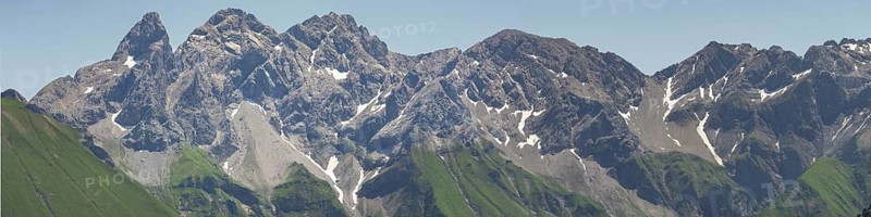 Mountain panorama from Fellhorn 2037m, to the Allgäu main ridge with Trettachspitze 2595m, Mädelegabel 2645m, Bockkarkopf 2609m and Hochfrottspitze 2649m, Allgäu Alps, Allgäu, Bavaria, Germany