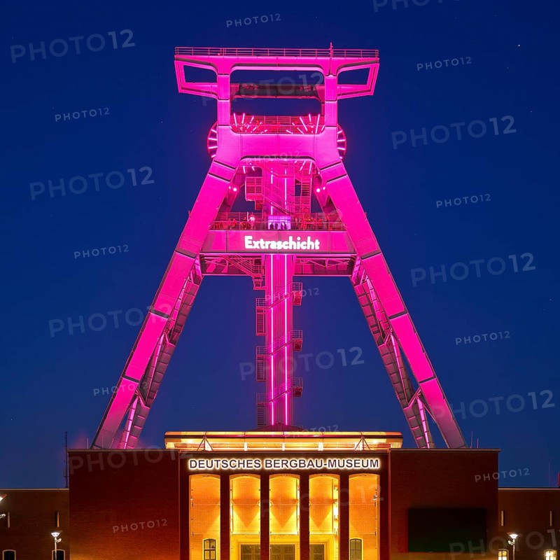 Illuminated headframe of the German Mining Museum at Extraschicht, Bochum, Ruhr area, North Rhine-Westphalia, Germany
