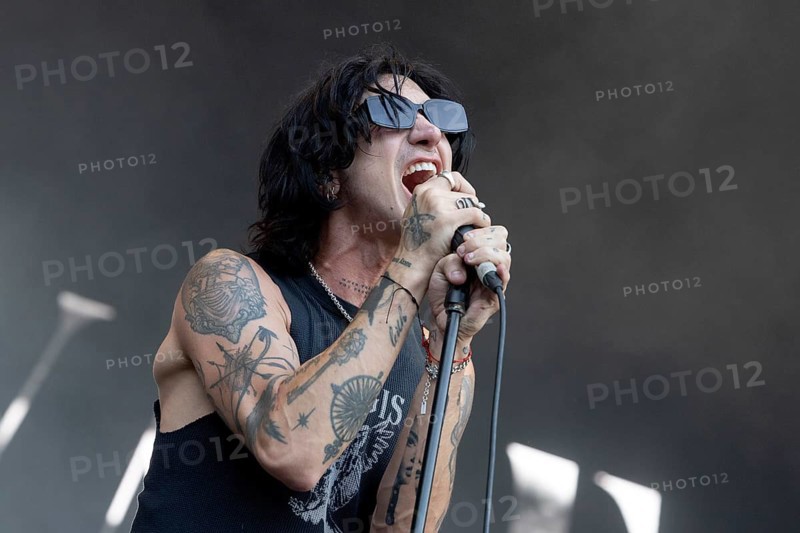 Remington Leith, singer, frontman, Palace Royale, rock band, USA, live open air at the Citadel Music Festival, 21 June 2025, Spandau Citadel, Berlin, Germany < english> Remington Leith, singer, frontman, Palace Royale, rock band, USA, live open air at the Citadel Music Festival, June 21, 2025, Spandau Citadel, Berlin, Germany
