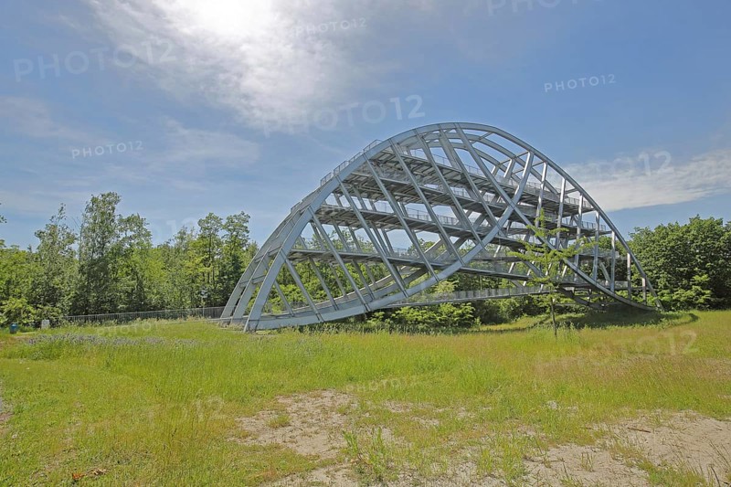 Bitterfeld Arch by architect Claus Bury, arch bridge 81m long 28m high 14m wide, modern art, steel construction, landmark, Bitterfeld, Saxony-Anhalt, Germany