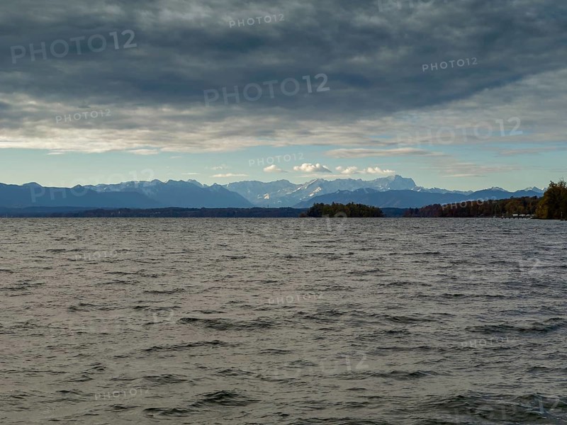 Lake Starnberg, behind the Zugspitze massif, Bavaria, Germany