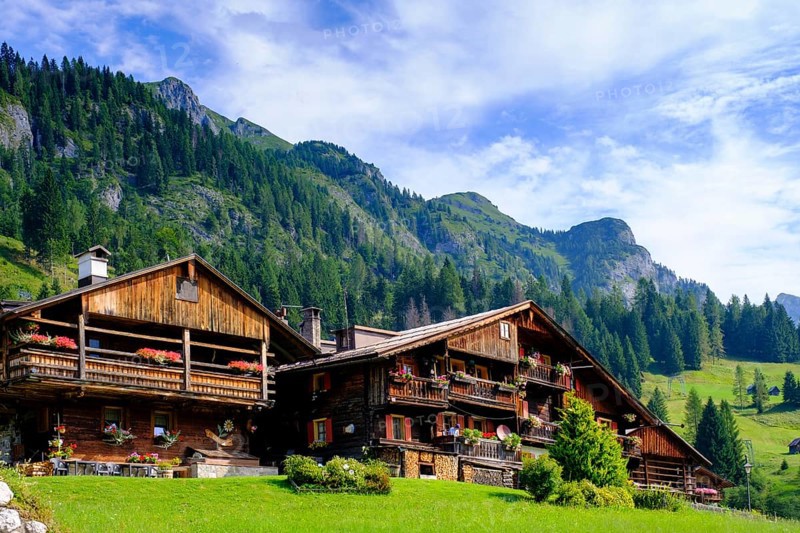 Old farmhouses in the hamlet of Kratten, Sappada, Plodn, Carnic Alps, Julian Friuli, Italy