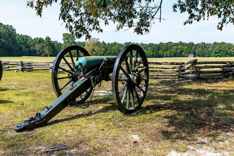 Cannons on the battlefield at the Shiloh National Military Park in Pittsburg Landing, Tennessee