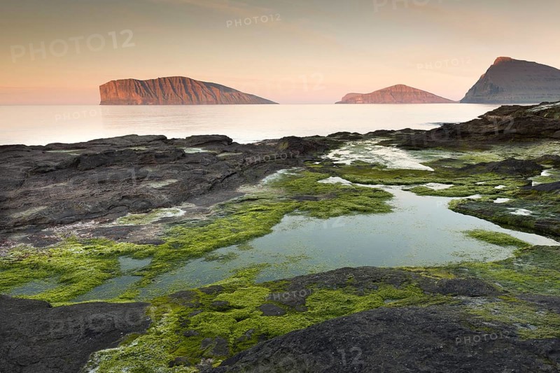 The islands Fugloy and Svinoy in the light of the midnight sun, Viðoy, Faroe Islands, Denmark