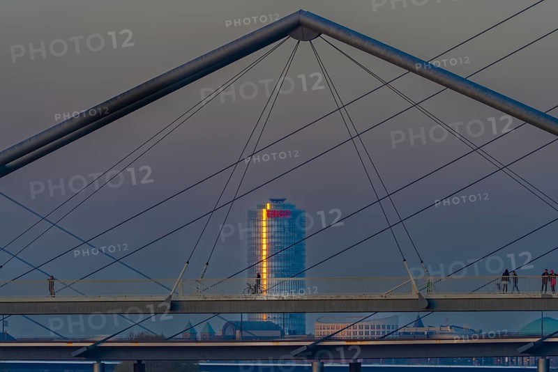 View from the pedestrian bridge in the Media Harbour to the Victoria House, headquarters of ERGO Versicherung in the Pempelfort district, Düsseldorf, North Rhine-Westphalia, Germany Europe