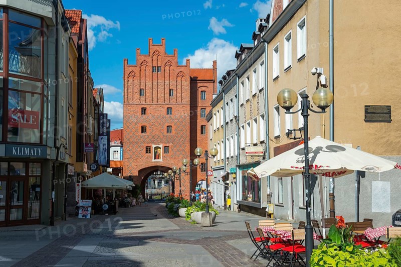 Maler's Old Town Lane with historic brick houses and cosy alleyway cafés, High Tor, Upper Tor, Old Town, Olsztyn, Alleinstein, Warmia-Masuria, Poland