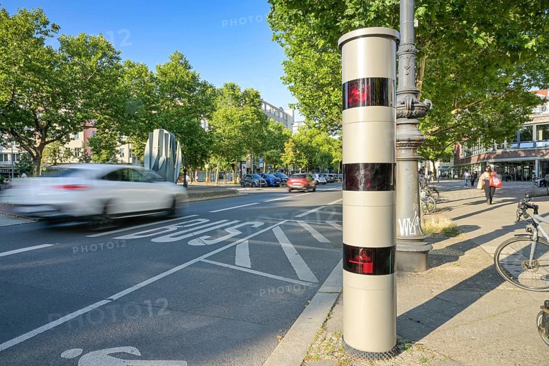 Speed camera on Kudamm, Lehniner Pltz, Charlottenburg, Berlin, Germany
