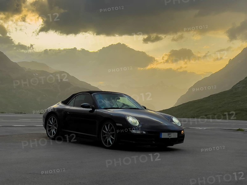 Youngtimer Porsche 911 997 Carrera 4 Convertible, international