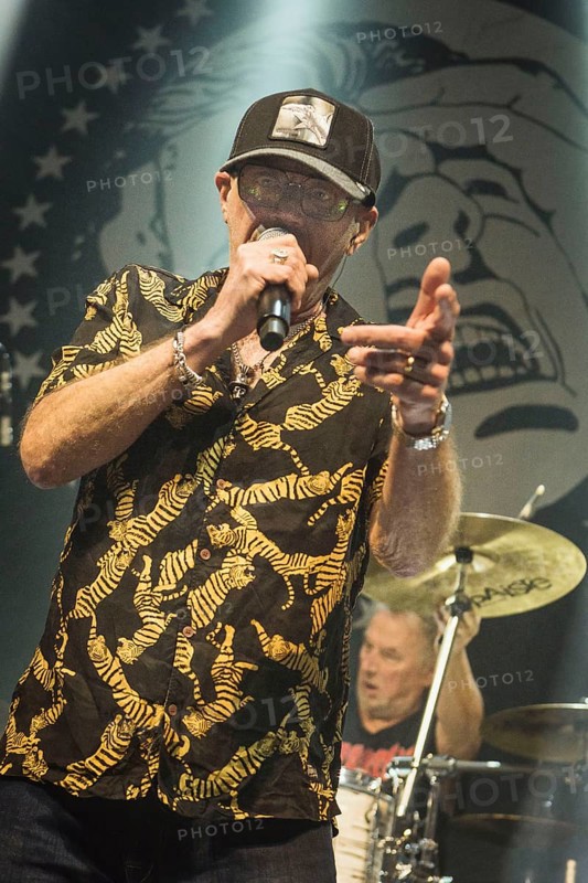 Kai Havaii Schlasse, singer of Extrabreit live at Hole44 in Berlin on 29 December 2024