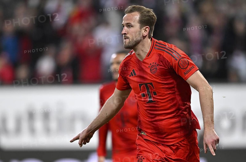 Torjbuel Harry Kane FC Bayern Munich FCB (09) WWK Arena, Augsburg, Bavaria, Germany