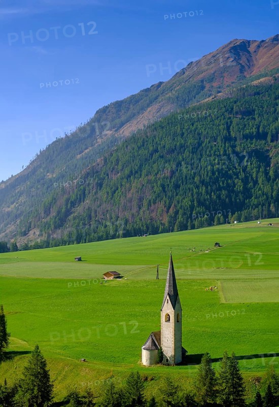Church of St George, consecrated in 1366 between Ködnitz and Großdorf behind Gorner, Hohe Tauern, Ködnitztal, Kals am Großglockner, East Tyrol, Austria