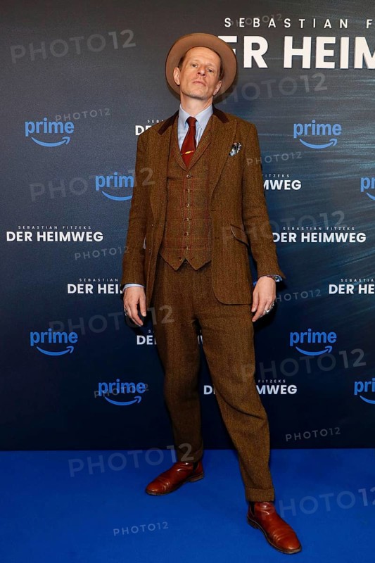 Alexander Scheer at the premiere of FITZEKS DER HEIMWEG at the Delphi Filmpalast in Berlin on 14 January 2025
