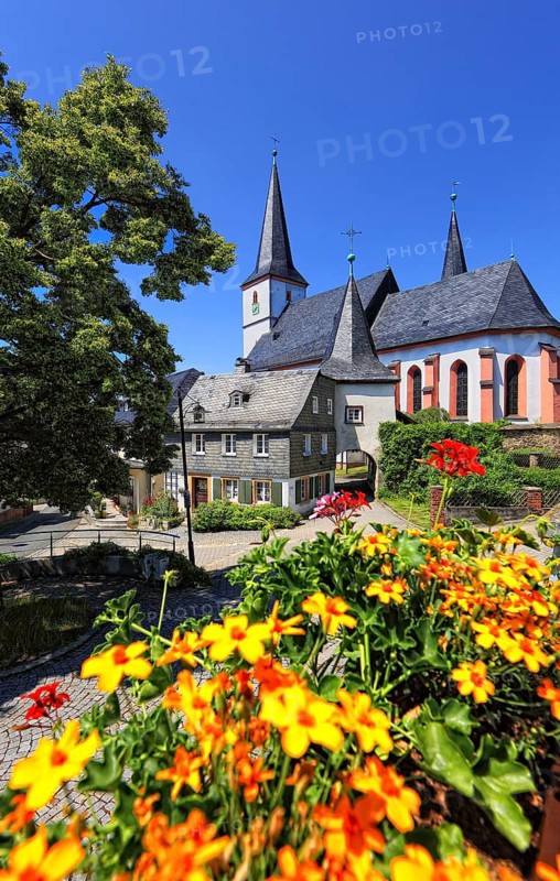 The fortified church Zum Heiligen Geist in Grafengehaig. It is one of the best-preserved and oldest fortified churches in Germany. Kulmbach District, Upper Franconia, Bavaria, Germany