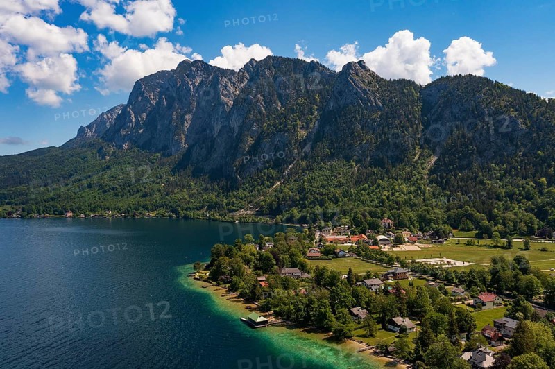 Drone image, Weißenbach am Attersee with Höllengebirge, Salzkammergut, Upper Austria, Austria