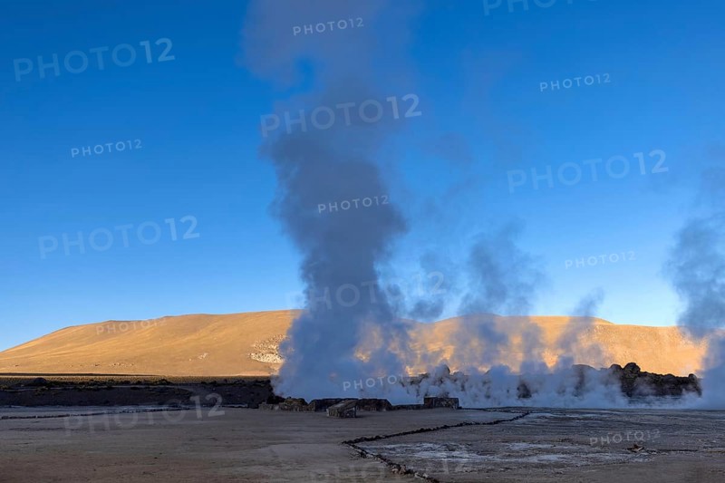 Chile, San Pedro de Atacama, Tatio Geysers in Atacama Desert