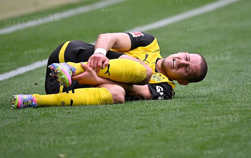 Waldemar Anton Borussia Dortmund BVB (03) injured Injury on the ground PreZero Arena, Sinsheim, Baden-Württemberg, Germany