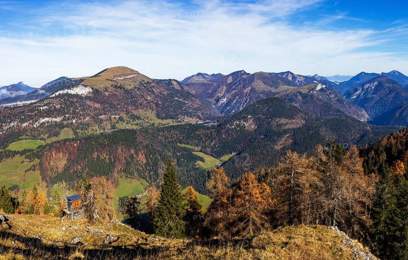 View from Schwarzer Berg to Seewaldsee and Trattberg, Golling, Osterhorngruppe, Salzkammergut, Salzburg province, Austria