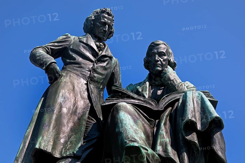 Brothers Grimm National Monument, Neustädter Marktplatz, starting point of the German Fairy Tale Route, Hanau, Hesse, Germany