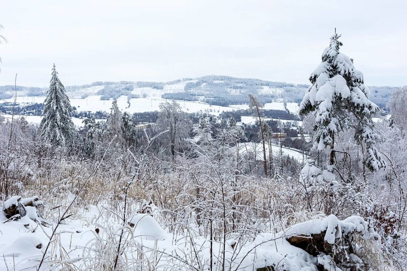 View from Czorneboh to Cunewalde in winter, in the background the Bieleboh, Upper Lusatia, Saxony, Germany
