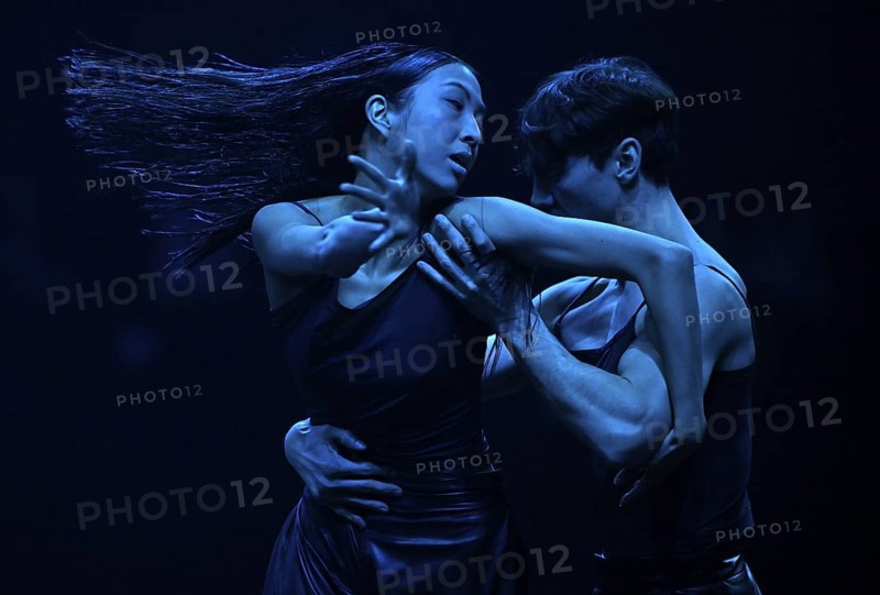 Performance by the Stuttgart Ballet in front of the final of the Tennis Ladies Porsche Cup, Grand Prix, GP, Stuttgart 2025, Porsche Arena, Stuttgart, Baden-Württemberg, Germany