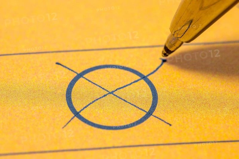 Ballot paper, ballot paper, ballot cross, circle, cross, ticked, biros
