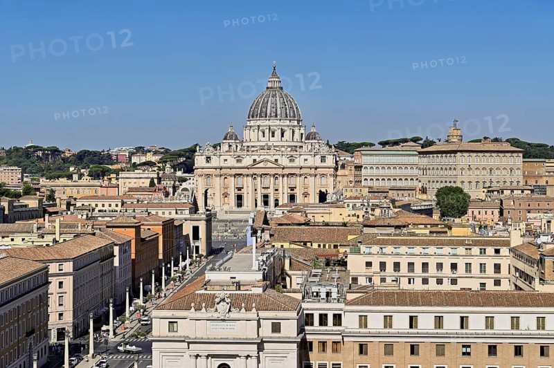 View from Castel Sant'Angelo to the Cathedral, St Peter's, St Peter's Basilica, Vatican Square, Vatican, Rome, Lazio, Italy
