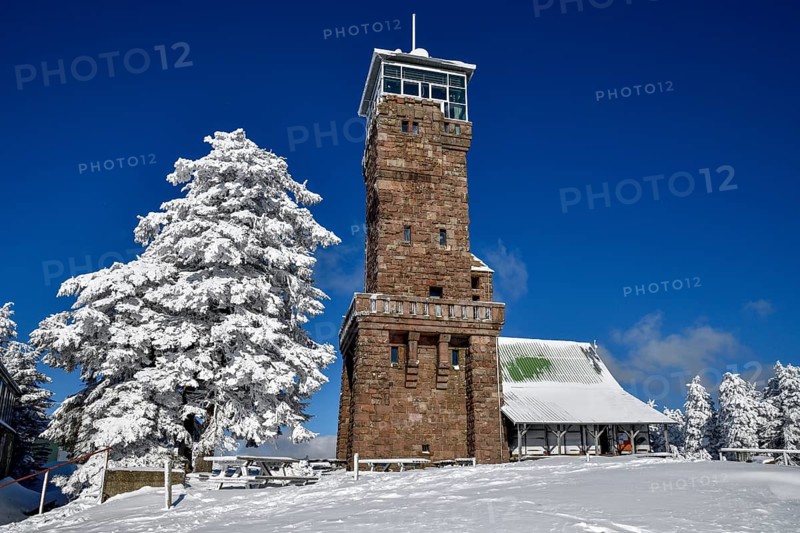 Hornisgrinde tower at the summit of the Hornisgrinde, with 1164 meters highest mountain of the northern Black Forest, snow, near Achern, Black Forest, Baden-Württemberg, Germany