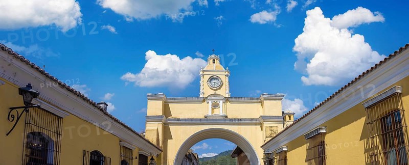 Guatemala, Santa Catalina arch in Antigua in historic city center Barrio Historico